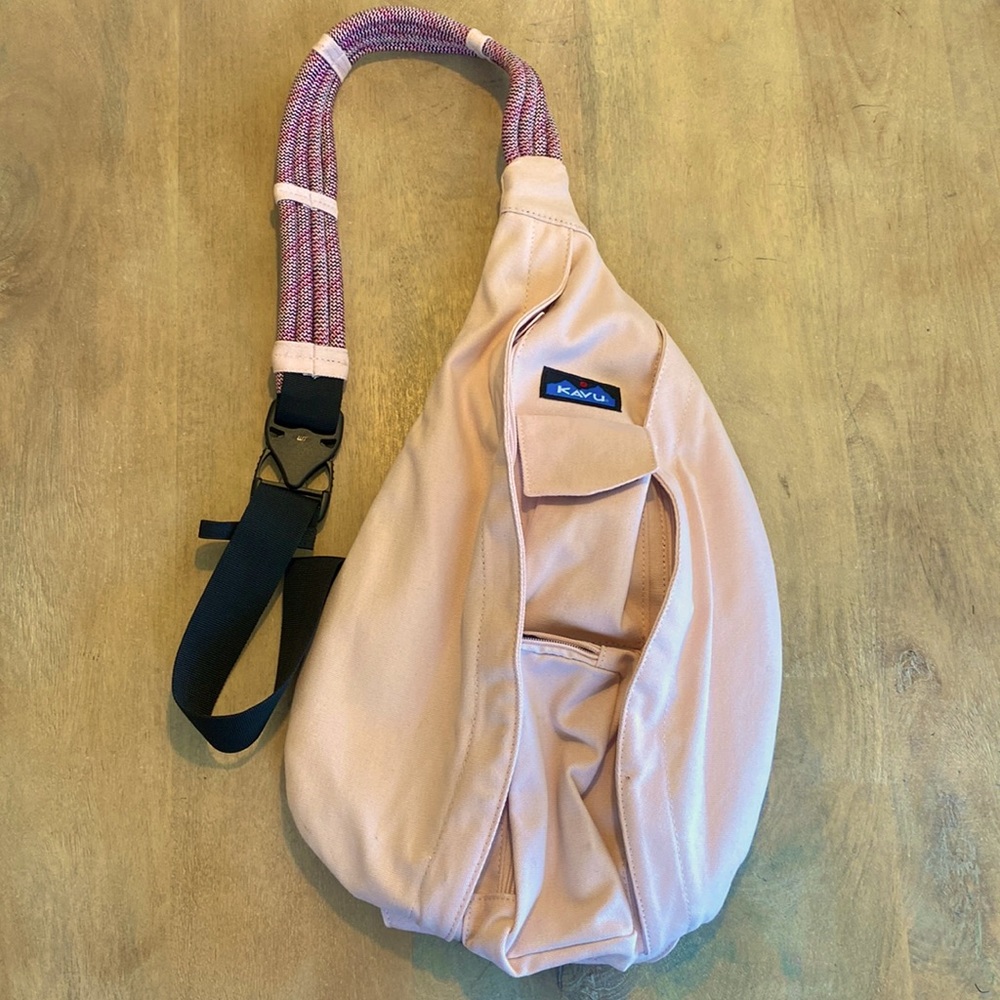 NWOT Kavu Rope sling bag